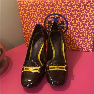Tory Burch Dark brown patent heels